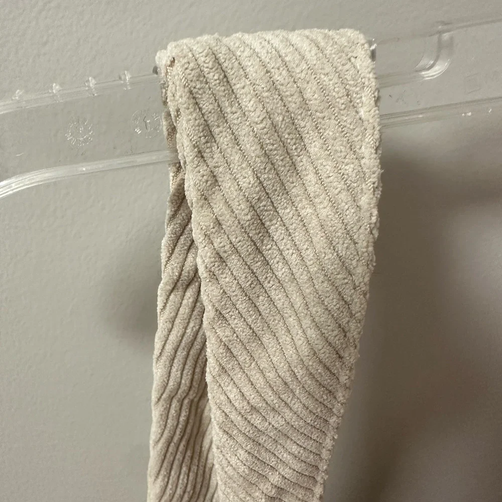 Cream Ribbed Crop Top - Picture 3 of 6